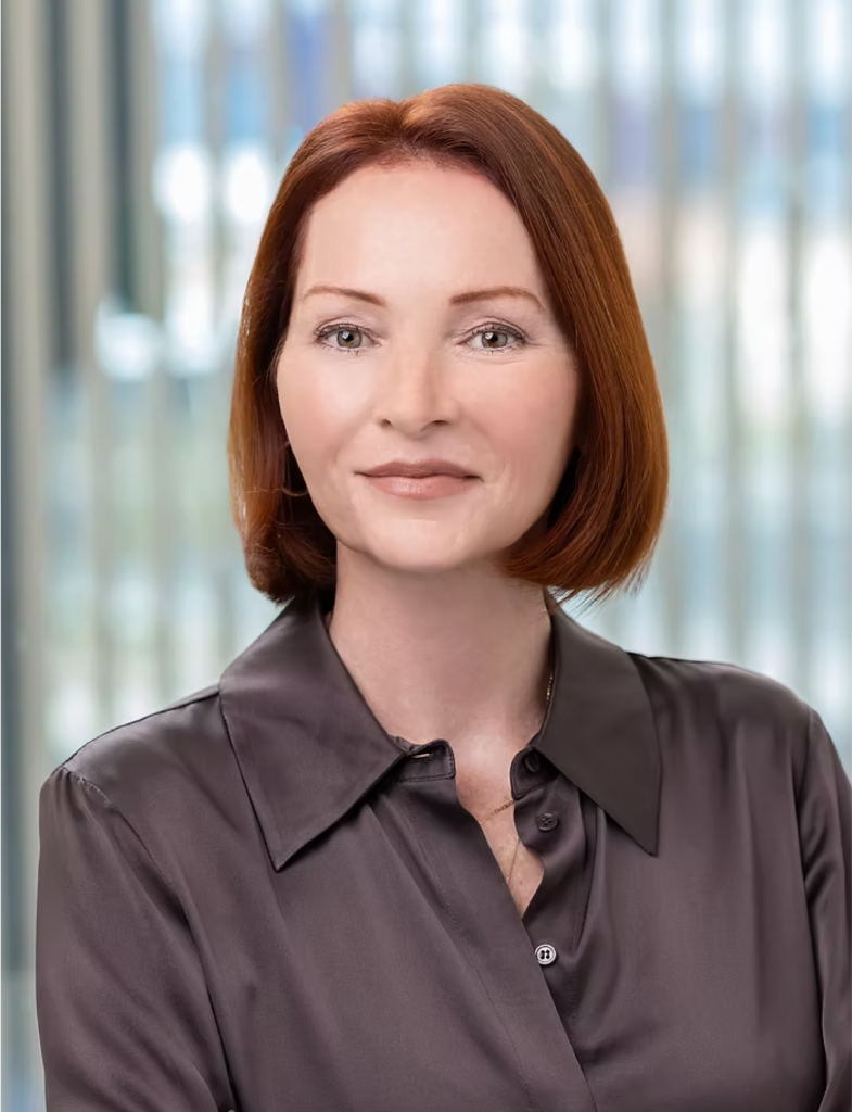 Stephanie Wynn, Paralegal